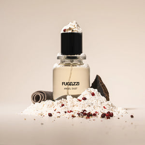 Fugazzi Angel Dust Extrait -pullo – pehmeä, puinen ja pudrinen tuoksu, Aroma Tale
