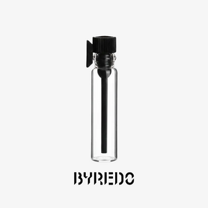 YSL Black Opium 1 ml mėginukas su atomaizeriu – tamsiai saldus moteriškas aromatas