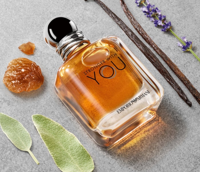 Emporio Armani Stronger With You kvepalai su prieskoniais ir lapais – Aromatale