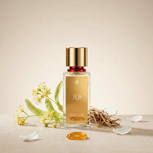 Marc-Antoine Barrois Tilia EDP hajuvesipullo tyylitellyssä asetelmassa – Aromatale